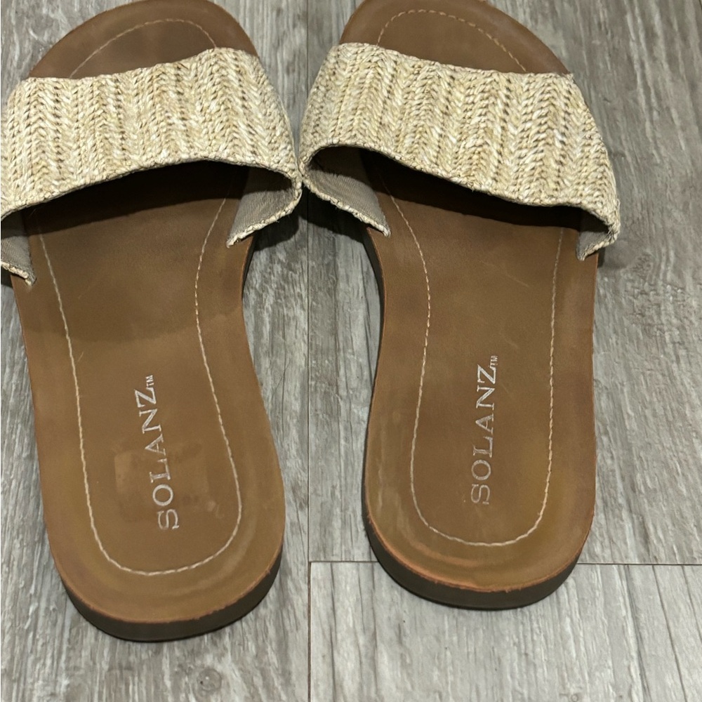 Solanz Sandals/Slides